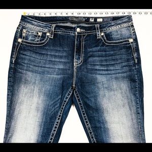 New Miss Me Jeans 34